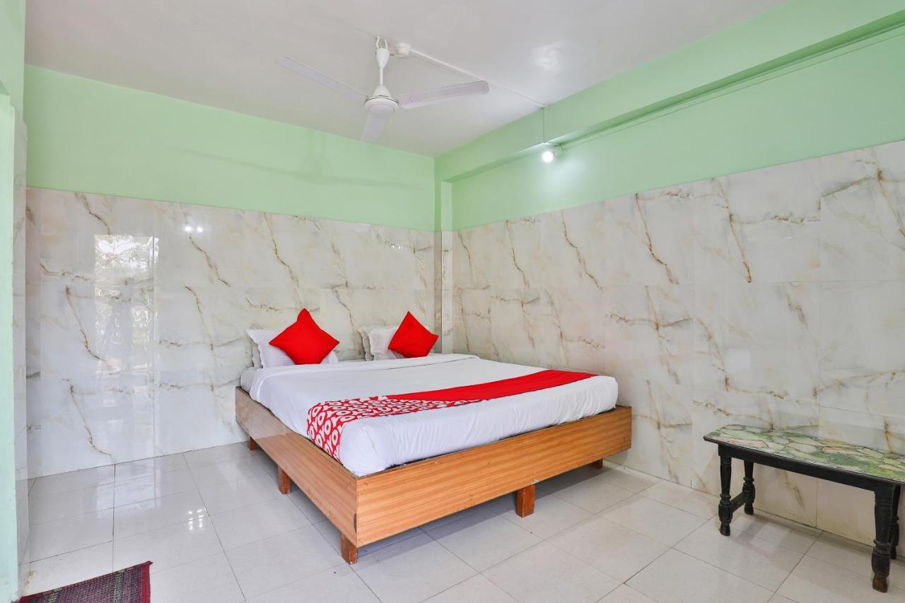 Oyo 24833 Hotel Silver Daman Eksteriør billede