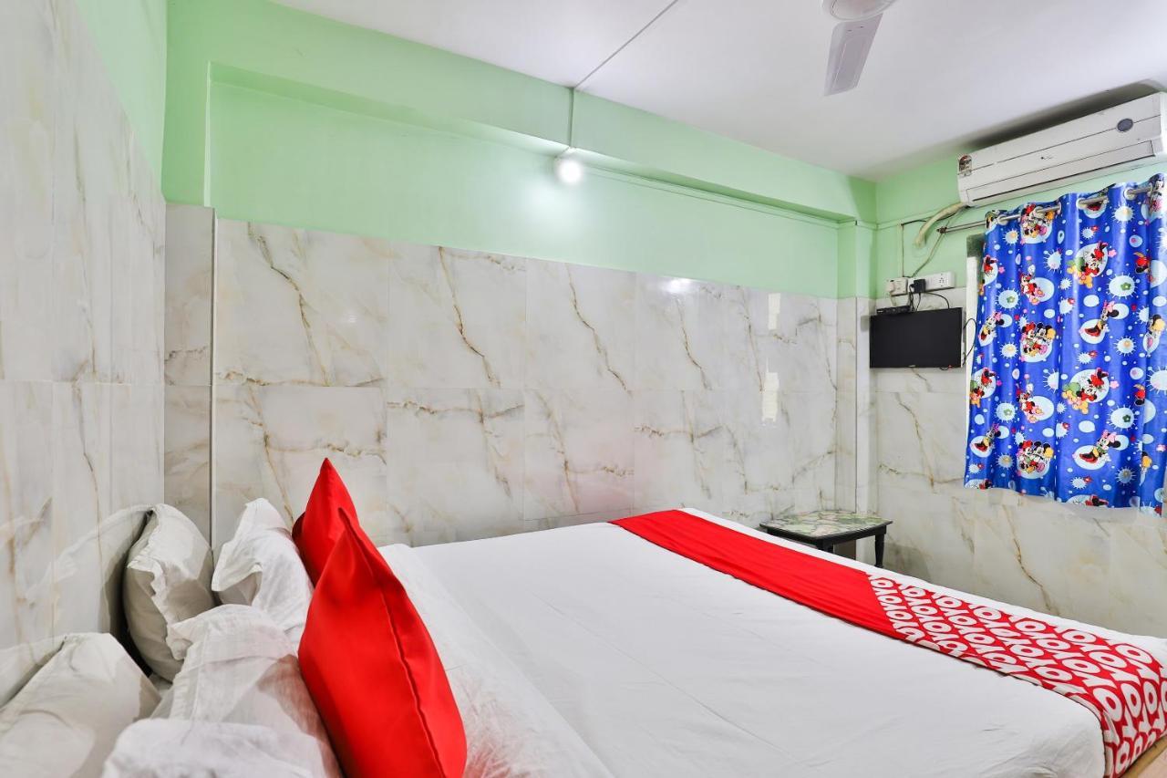 Oyo 24833 Hotel Silver Daman Eksteriør billede