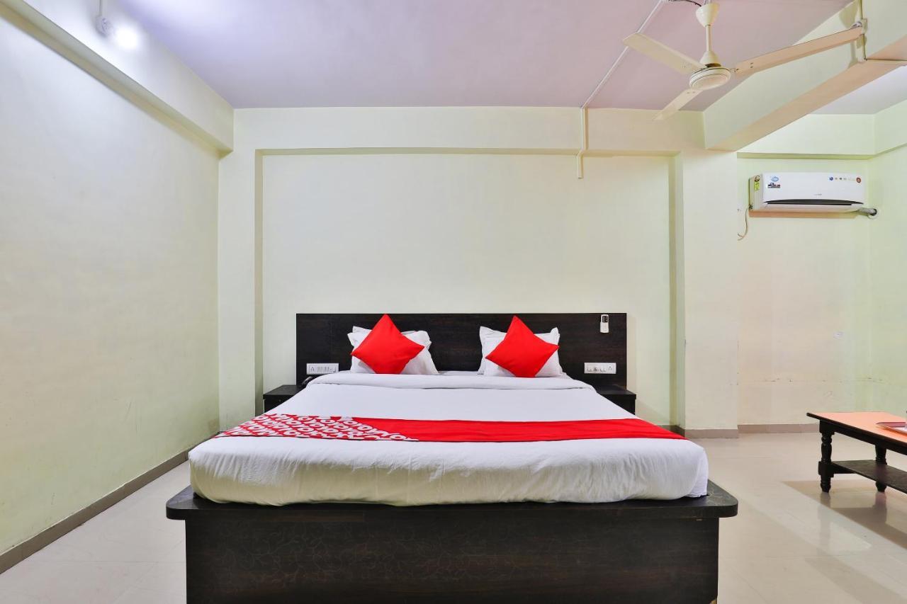 Oyo 24833 Hotel Silver Daman Eksteriør billede