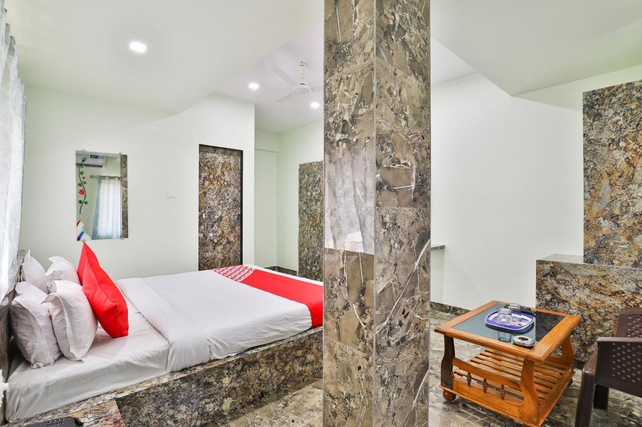 Oyo 24833 Hotel Silver Daman Eksteriør billede